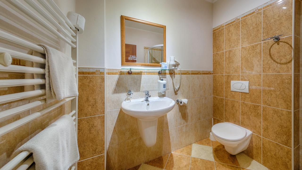 Hotel Tevel Sladkovicovo エクステリア 写真